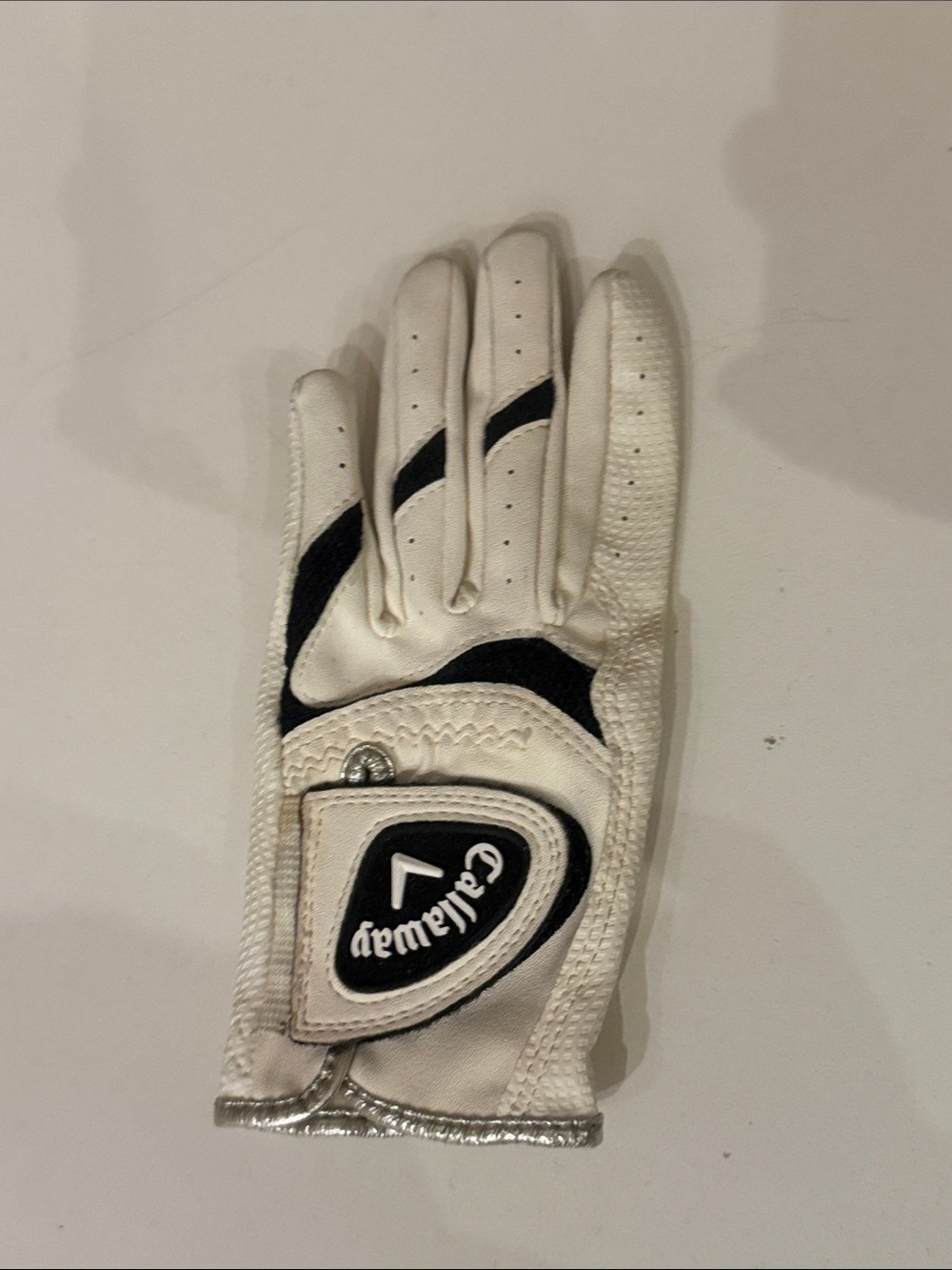 Callaway White and Black Men's Golf Glove with Velcro Closure